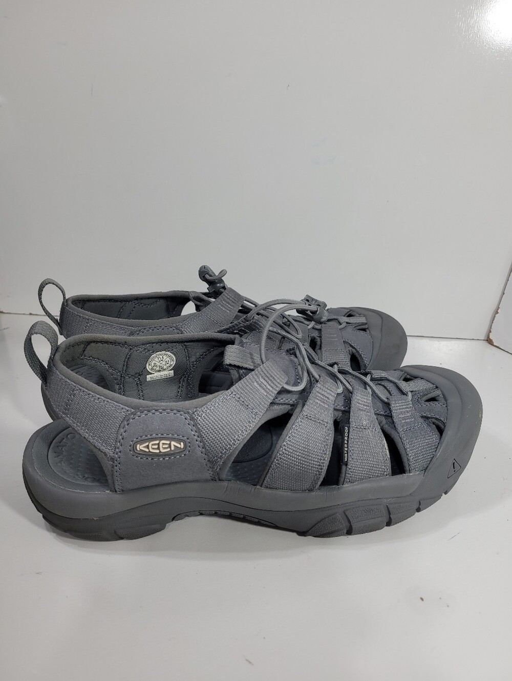 Keen Newport H2 Men's Water Sandals Size 11.5 Steel Grey Closed Toe Hiking Shoes